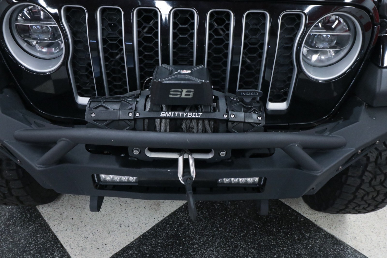 Used Car 2022 Jeep Gladiator  Overland For Sale Under $35,000 In Austin, Texas