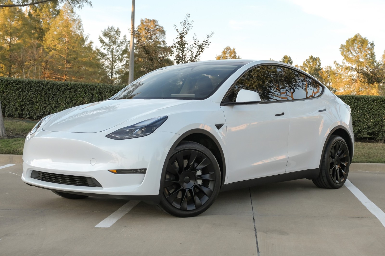 2024 Tesla Model Y Long Range AWD AutoPilot FullSelfDrivingComputer 50