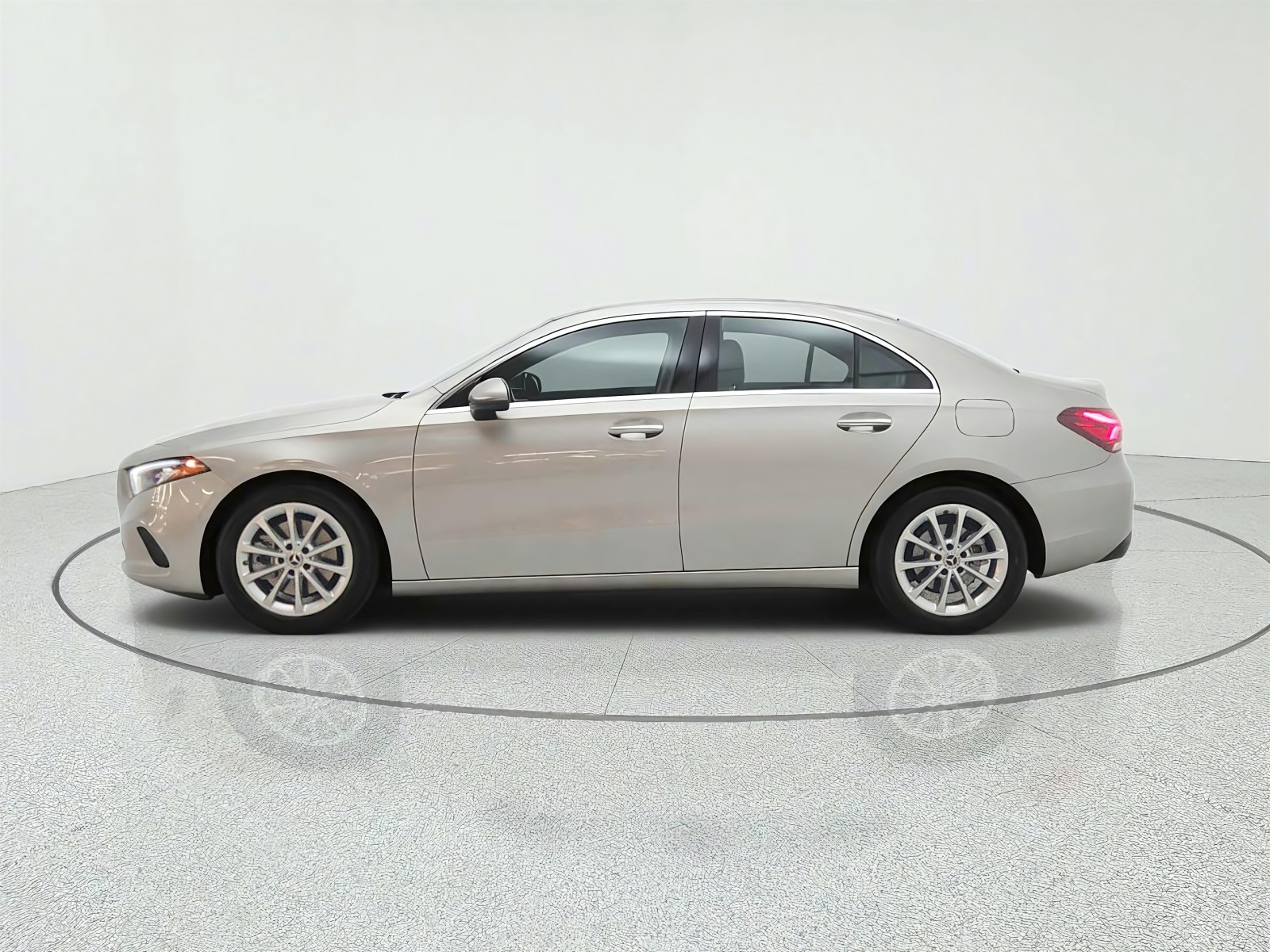 Used 2020 Mojave Silver Metallic Mercedes-Benz A 220 Sedan image 8