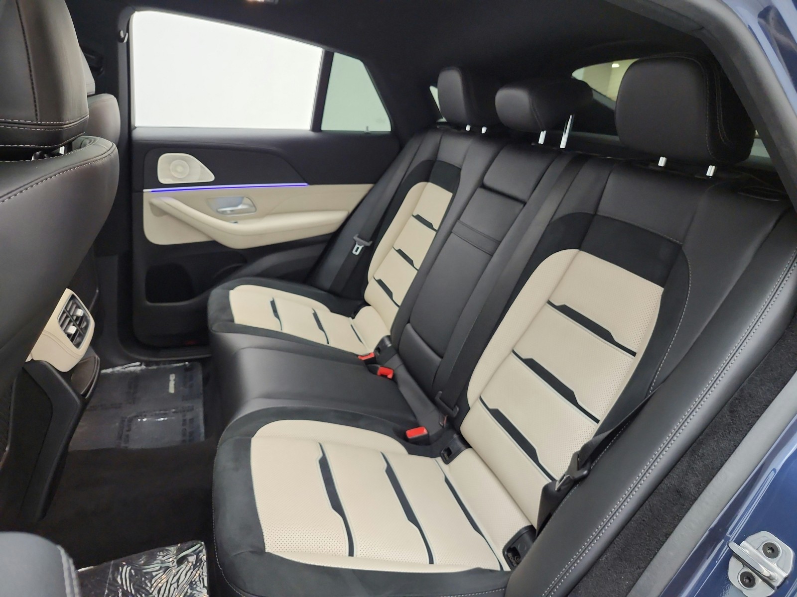 Used 2024 Twilight Blue Metallic Mercedes-Benz AMG® GLE 53 4MATIC+ Coupe image 13