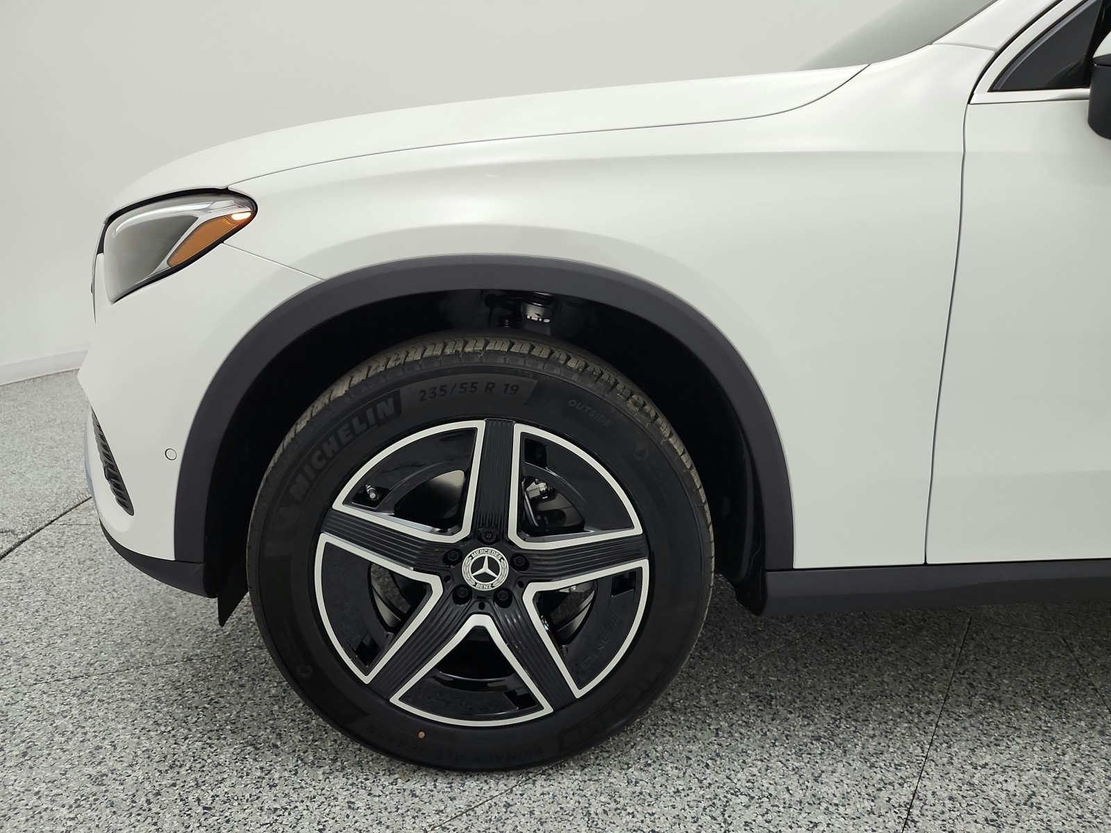 New 2027 Polar White Mercedes-Benz GLC 300 SUV image 13