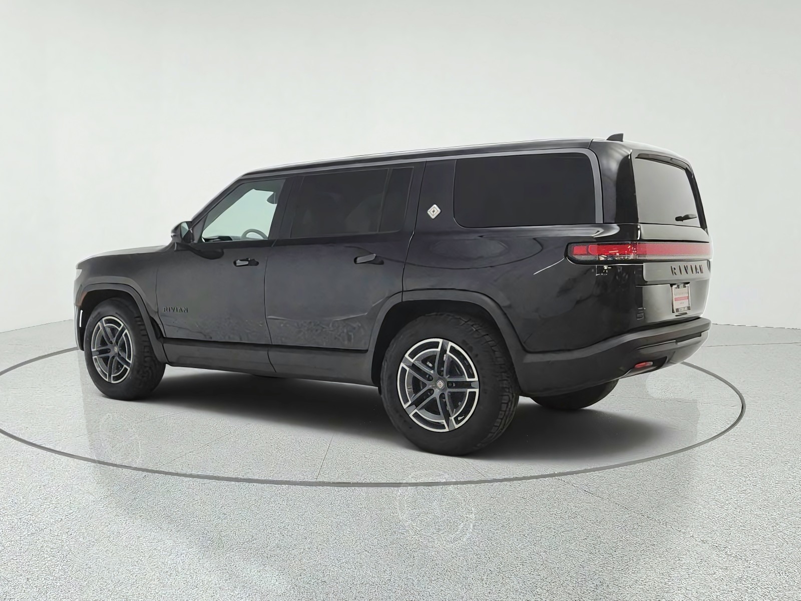 Used 2025 Midnight Rivian Adventure image 7
