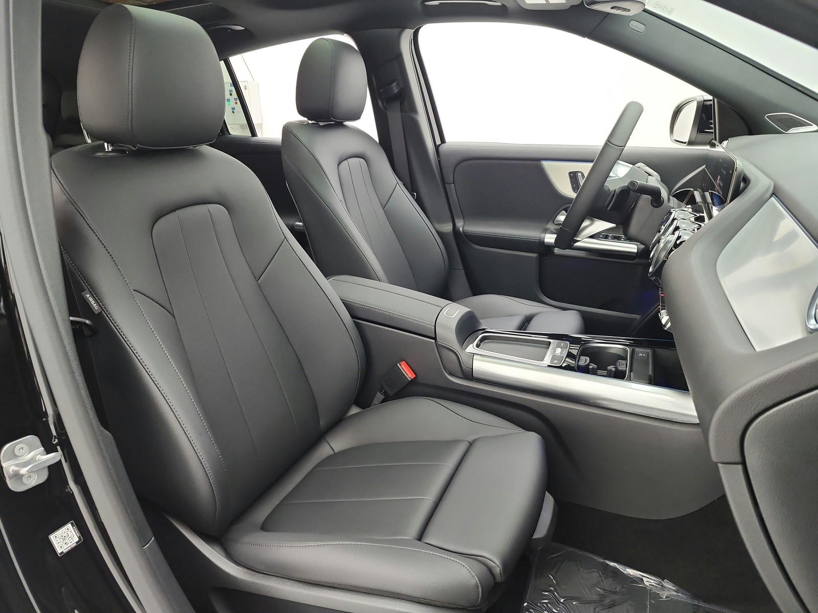 New 2026 Night Black Mercedes-Benz GLA 250 SUV image 14