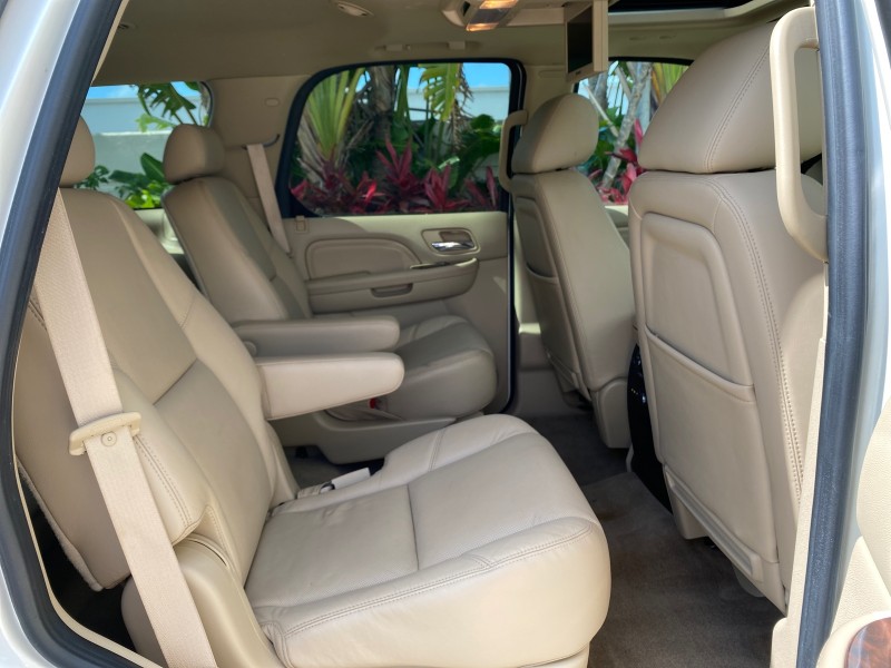 2010 Cadillac Escalade SUNROOF NAV Premium LOW MILES 66,933 in ,