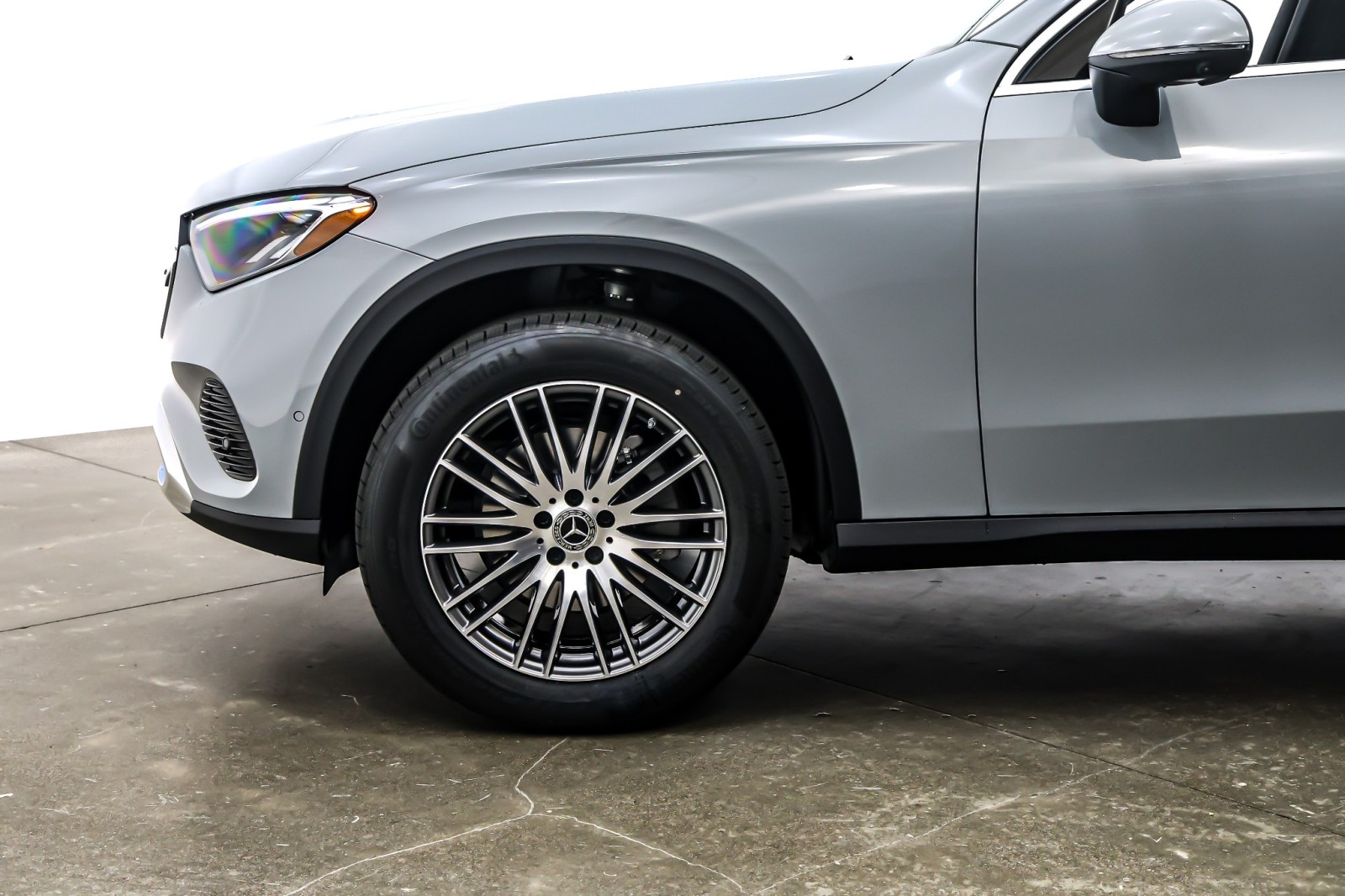 New 2026 MANUFAKTUR Alpine Grey Mercedes-Benz GLC 300 image 10