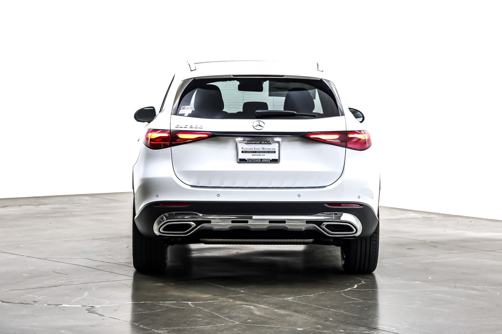 New 2026 Polar White Mercedes-Benz GLC 300 image 3