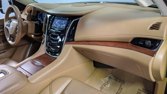 2016 Cadillac Escalade Platinum 21