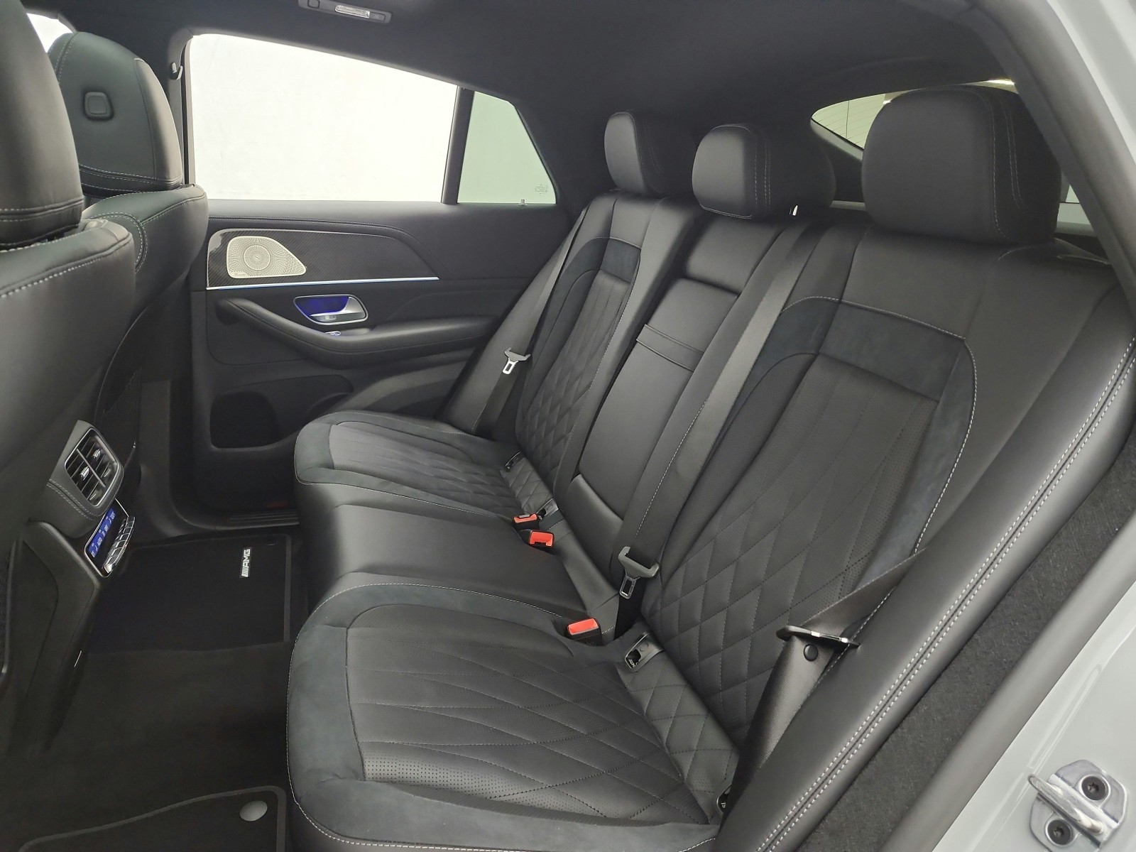 New 2026 MANUFAKTUR Alpine Grey Mercedes-Benz AMG® GLE 53 image 19