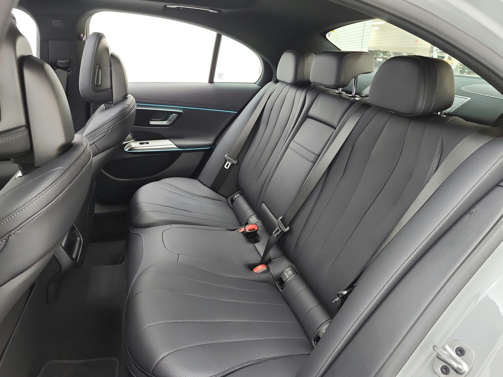New 2026 MANUFAKTUR Alpine Grey Mercedes-Benz E 350 RWD Sedan image 11