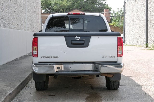 2017 Nissan Frontier SV V6 10