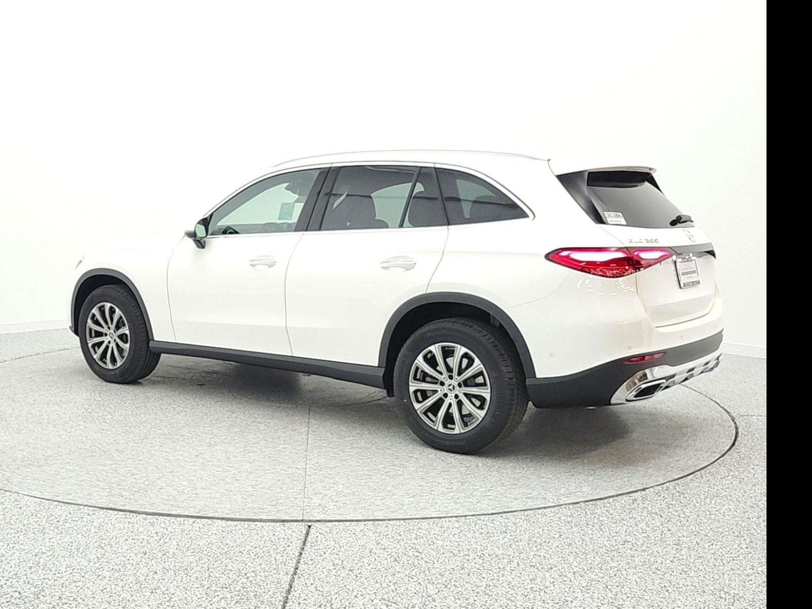 New 2026 Polar White Mercedes-Benz GLC 300 image 7