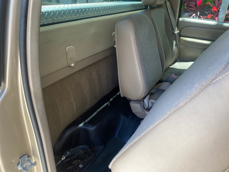 2005 GMC Sierra 1500 LOW MILES 83837 AC NO ACCIDENTS in ,