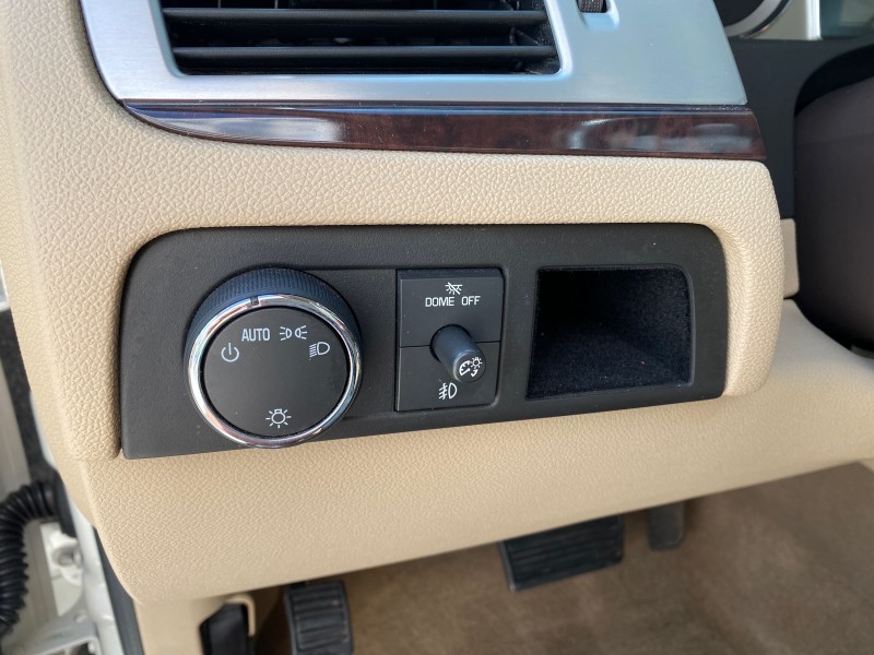 2010 Cadillac Escalade SUNROOF NAV Premium LOW MILES 66,933 in ,