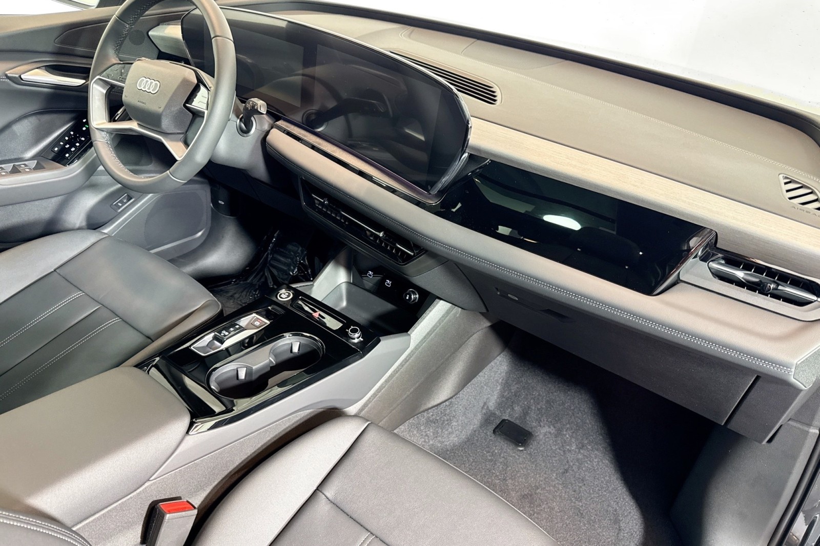 New 2025 Manhattan Gray Metallic Audi Premium quattro image 27