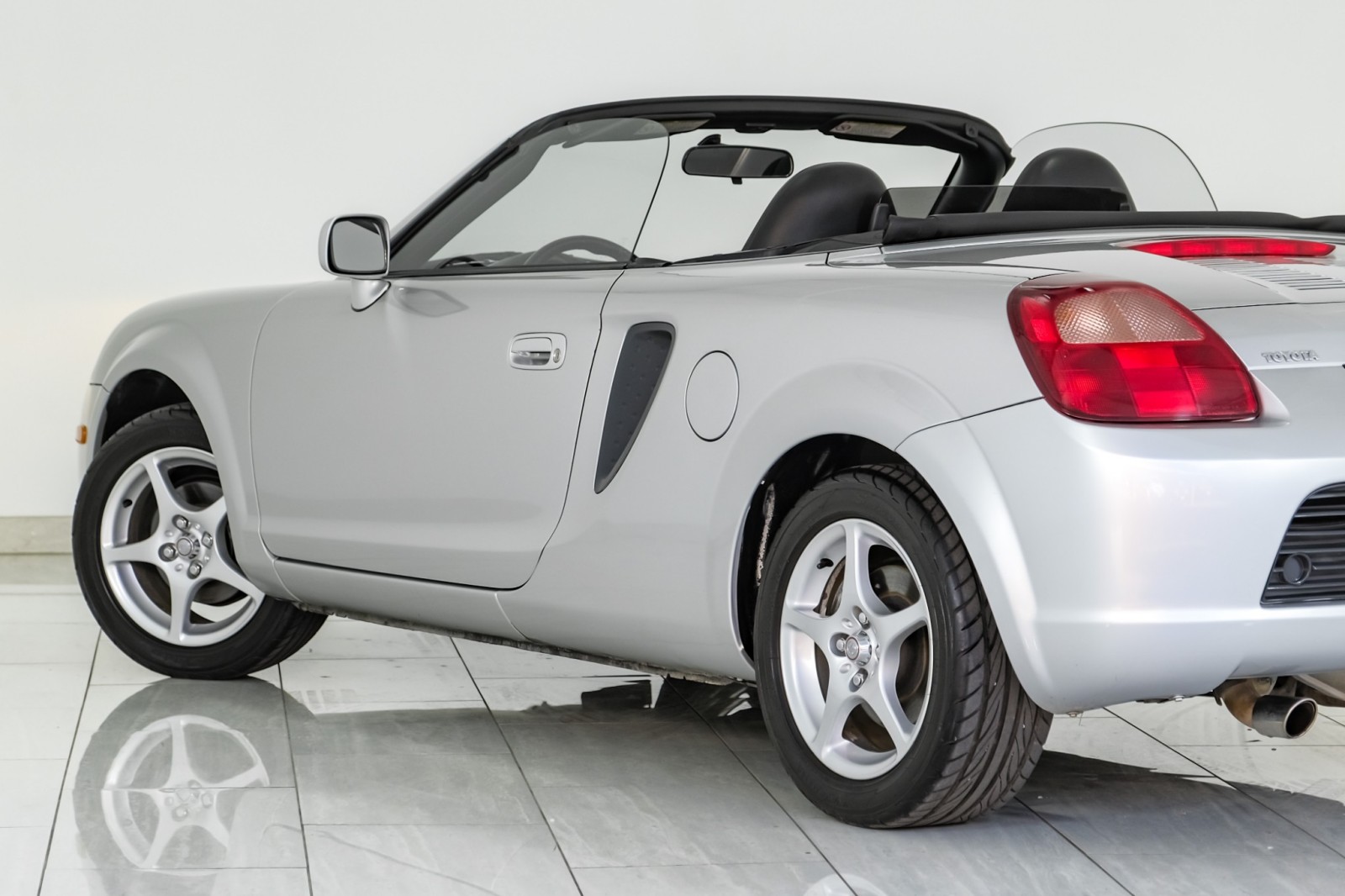 2000 Toyota MR2 Spyder LEATHER SEATS CRUISE CONTROL REMOTE KEYLESS ETNRY  38