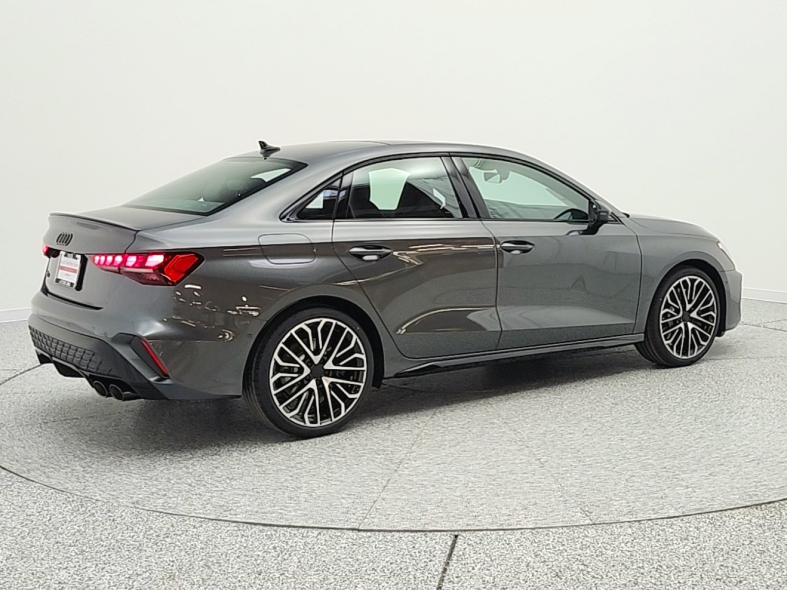 New 2026 Daytona Gray Pearl Effect Audi quattro image 5