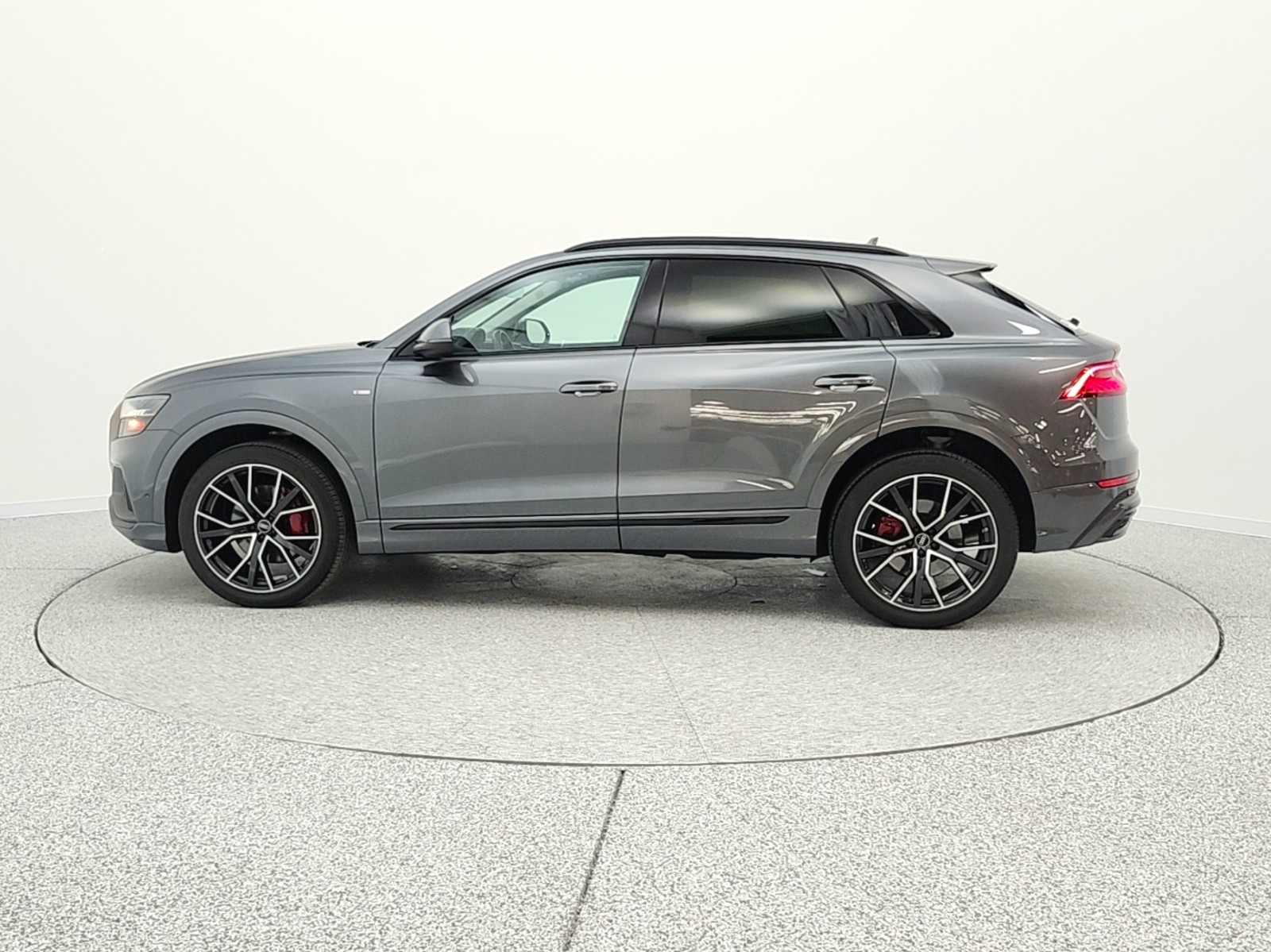 Used 2023 Daytona Gray Pearl Effect Audi Premium Plus 55 TFSI quattro image 8