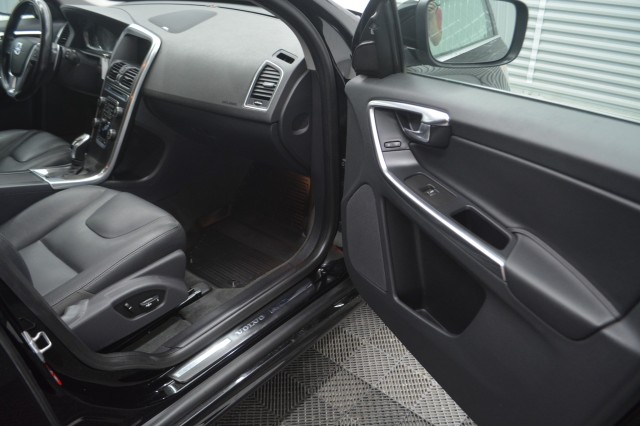 Used 2015 Volvo XC60 T6 Platinum SUV for sale in Geneva NY