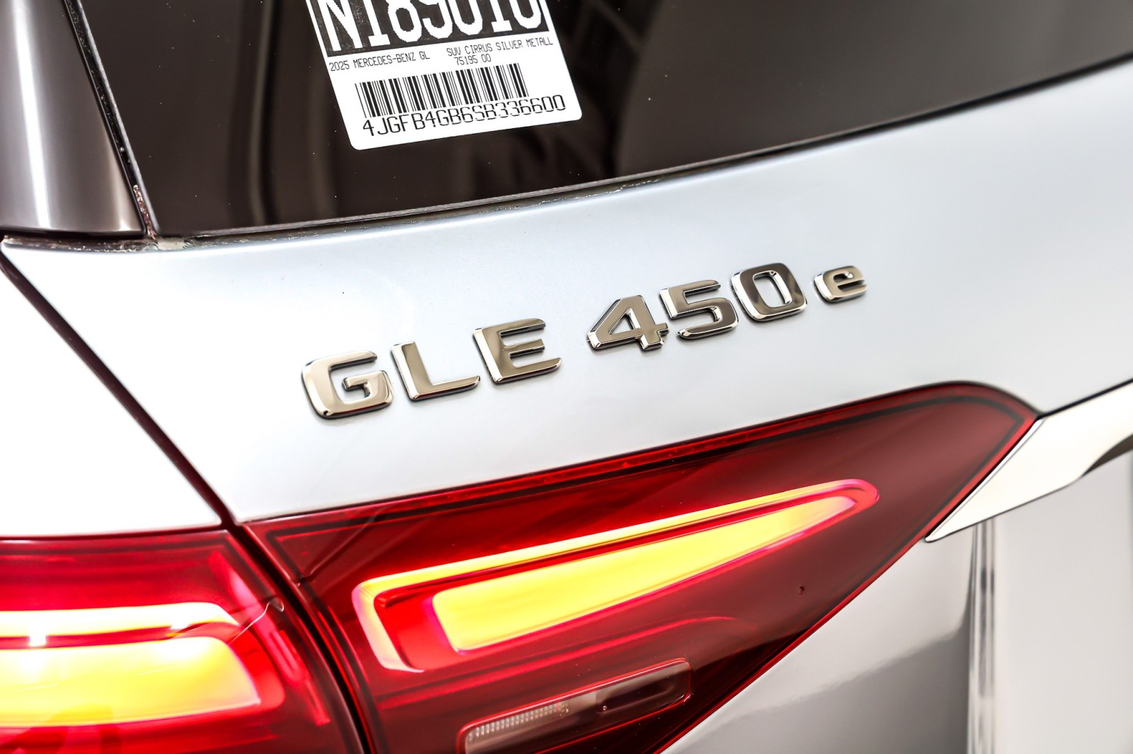 New 2025 Cirrus Silver Metallic Mercedes-Benz GLE 450e image 9