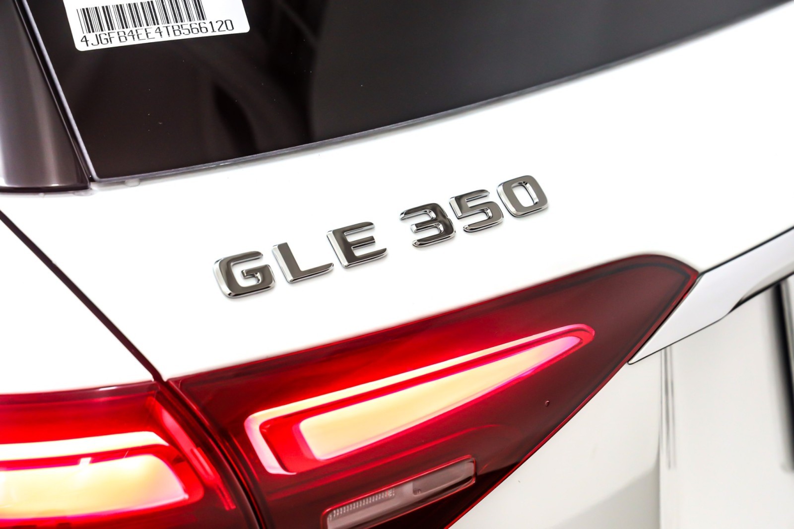 New 2026 Polar White Mercedes-Benz GLE 350 image 9