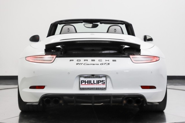 2015 Porsche 911 Carrera GTS 4