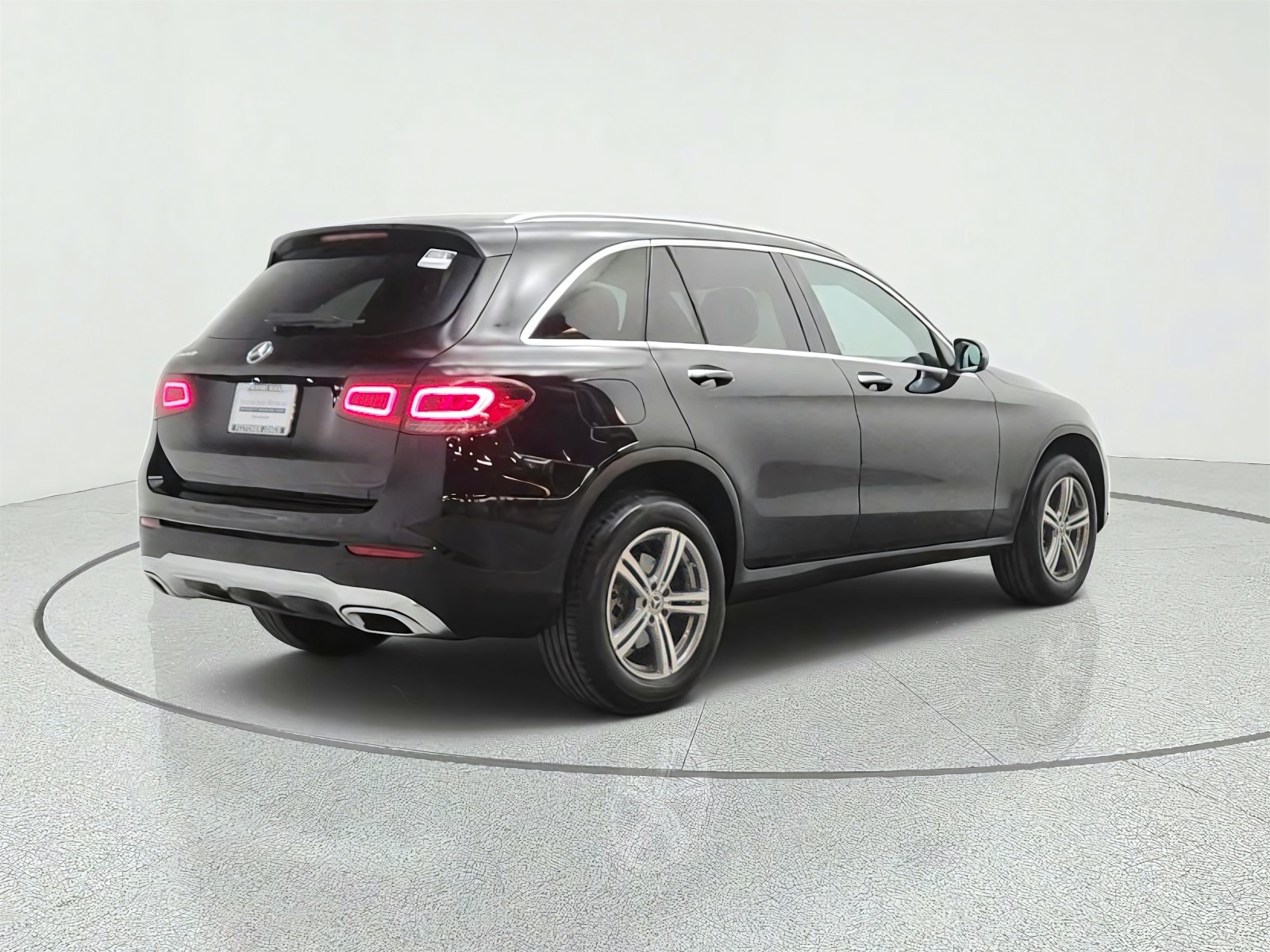 Used 2022 Black Mercedes-Benz GLC 300 SUV image 5