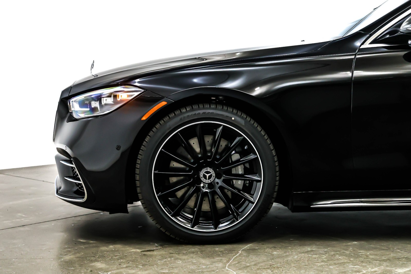 New 2026 Obsidian Black Metallic Mercedes-Benz S 580 4MATIC® Sedan image 10