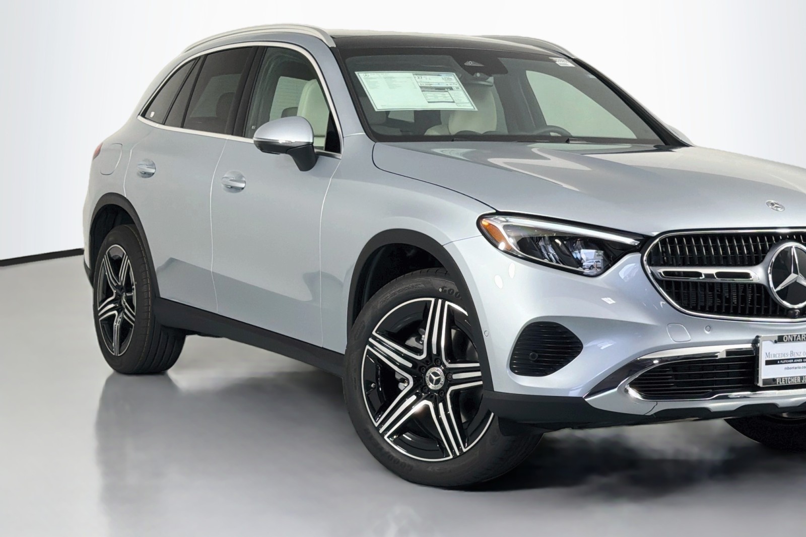New 2026 Cirrus Silver Metallic Mercedes-Benz GLC 300 SUV image 13