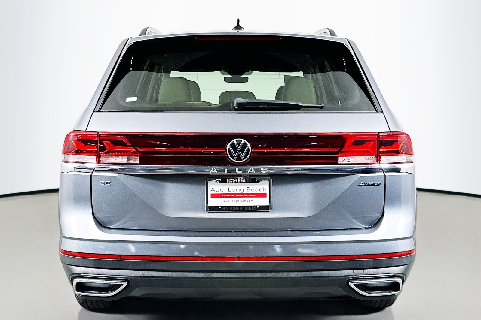 Used 2024 Platinum Gray Metallic Volkswagen 2.0T SE image 3