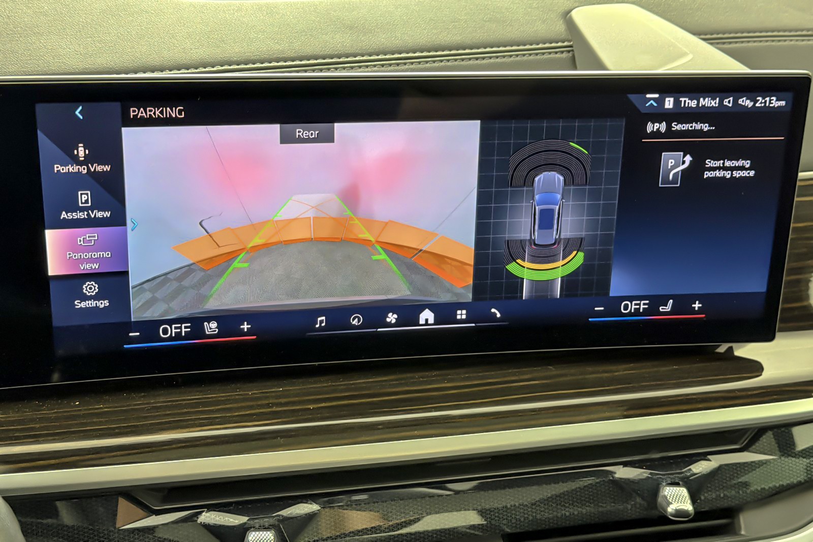 Used 2025 SKYSCRAPER GREY BMW xDrive40i Sports Activity Vehicle image 19