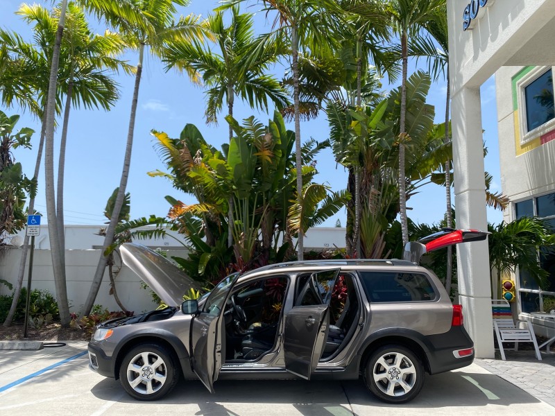 2009 Volvo XC70 3.0T AWD WAGON LOW MILES 78683 in , 