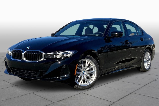 2023 BMW 3 Series 330i 4-Door RWD Sedan StandardEquipment