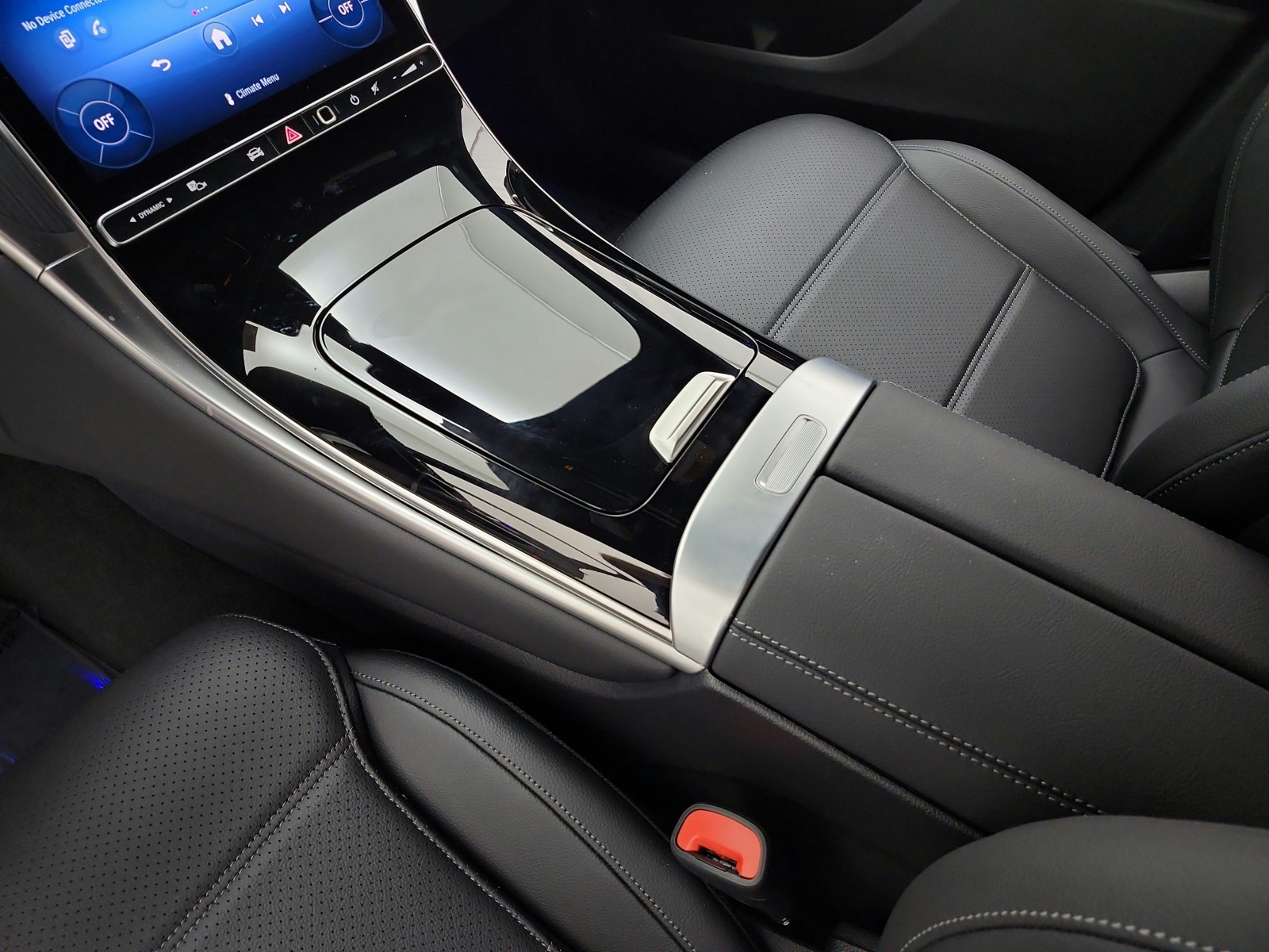New 2026 Graphite Grey Metallic Mercedes-Benz GLC 300 SUV image 10