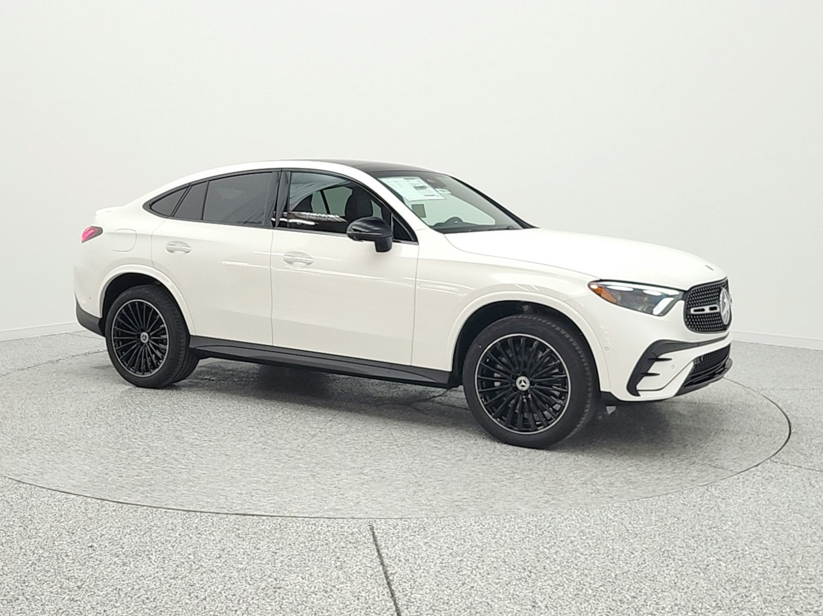 New 2026 Polar White Mercedes-Benz GLC 300 image 3
