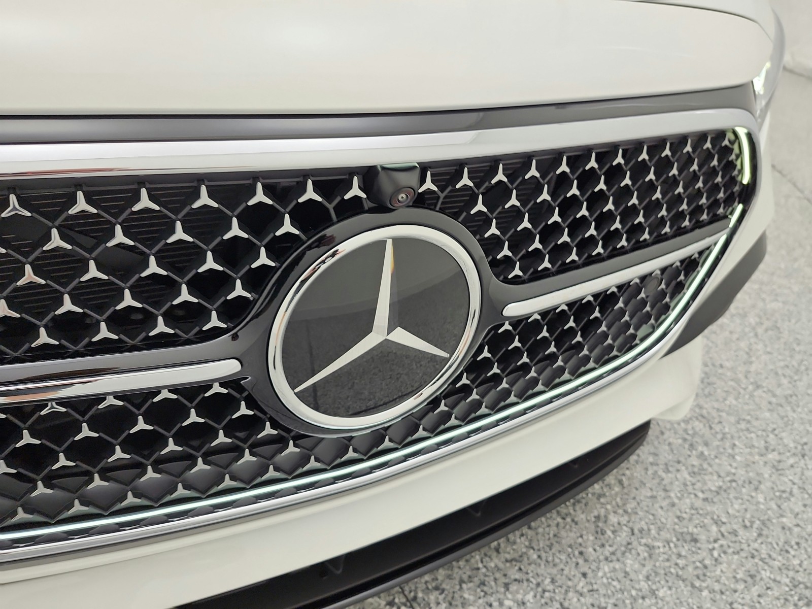 New 2026 Polar White Mercedes-Benz E 450 image 14