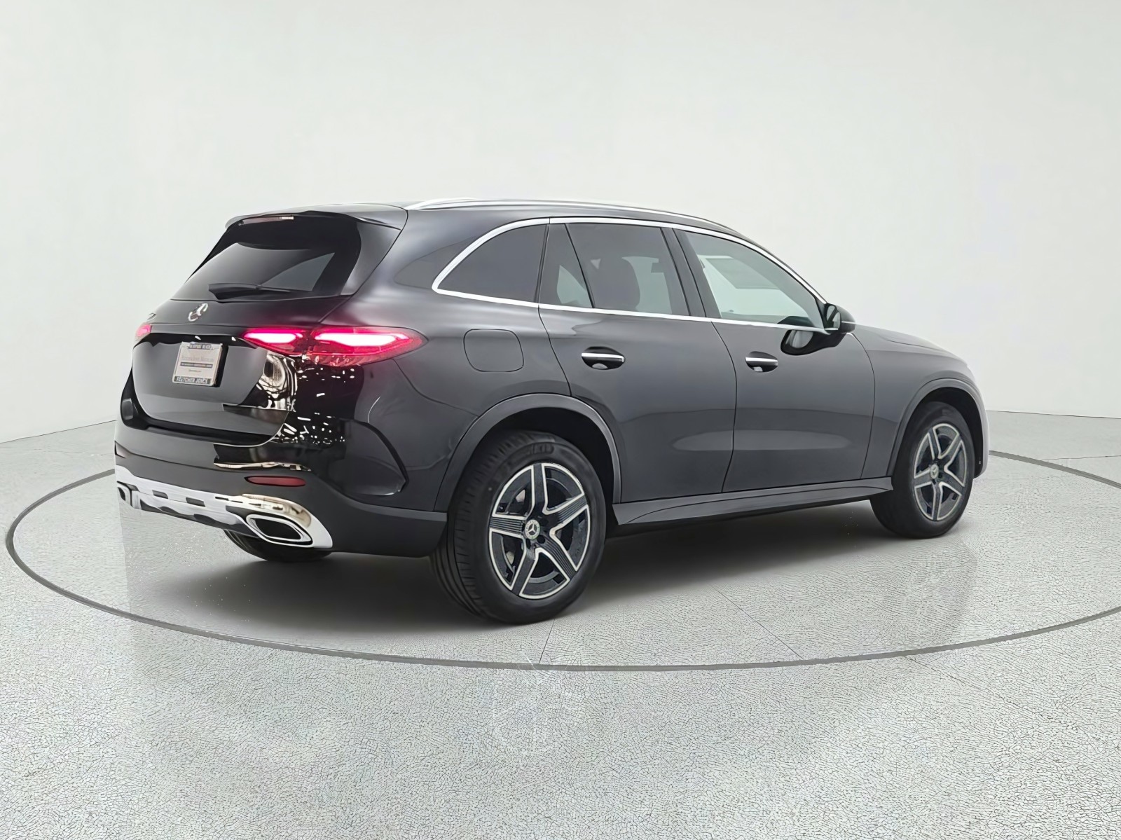 New 2027 Black Mercedes-Benz GLC 300 SUV image 5
