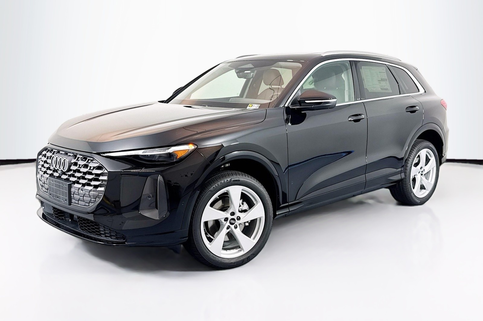 2025 Audi New Q5 Premium Plus's photo