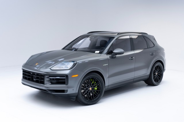 2025  Cayenne E-Hybrid in , 