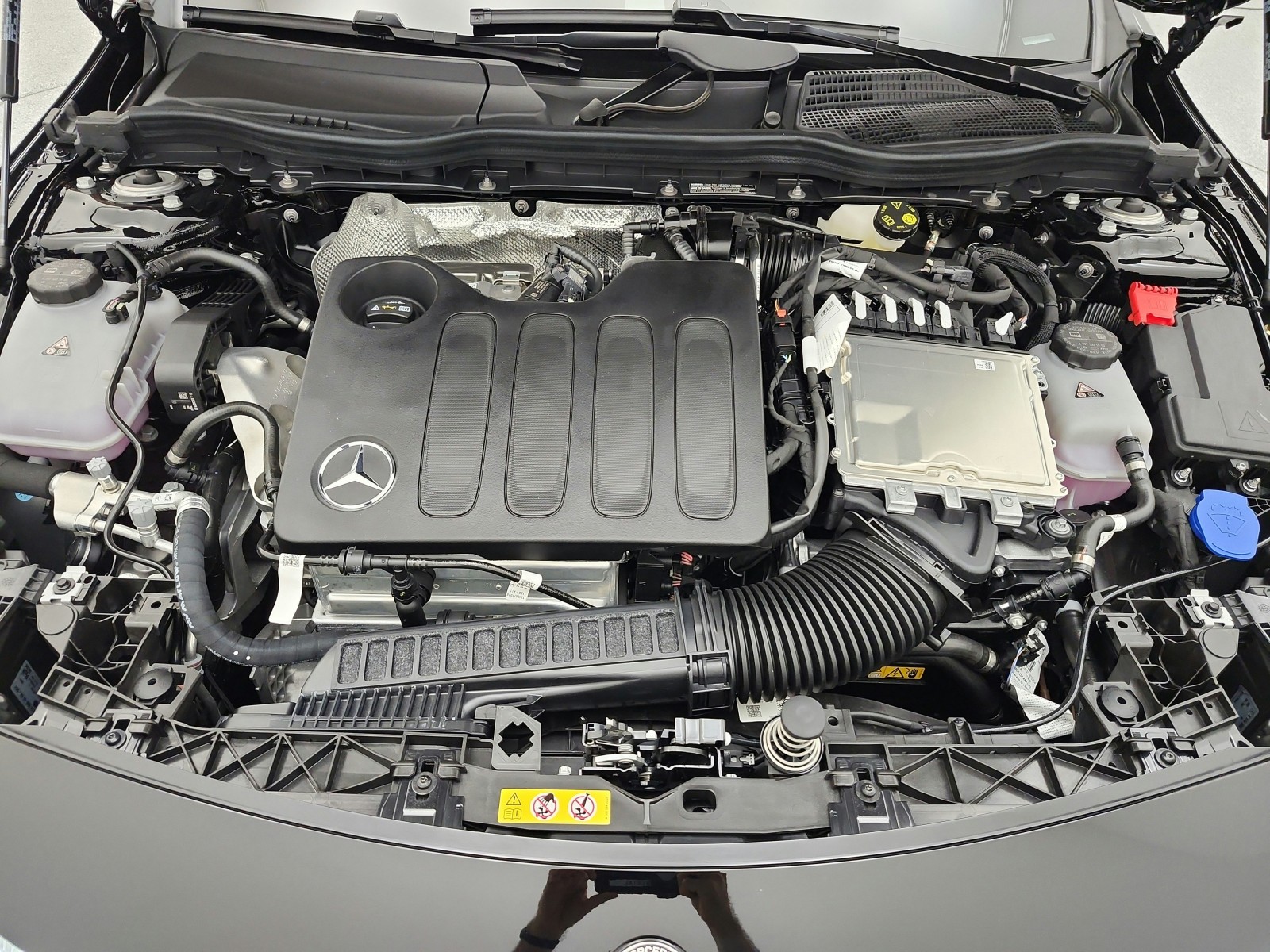 New 2027 Night Black Mercedes-Benz CLA 220 Hybrid FWD image 12