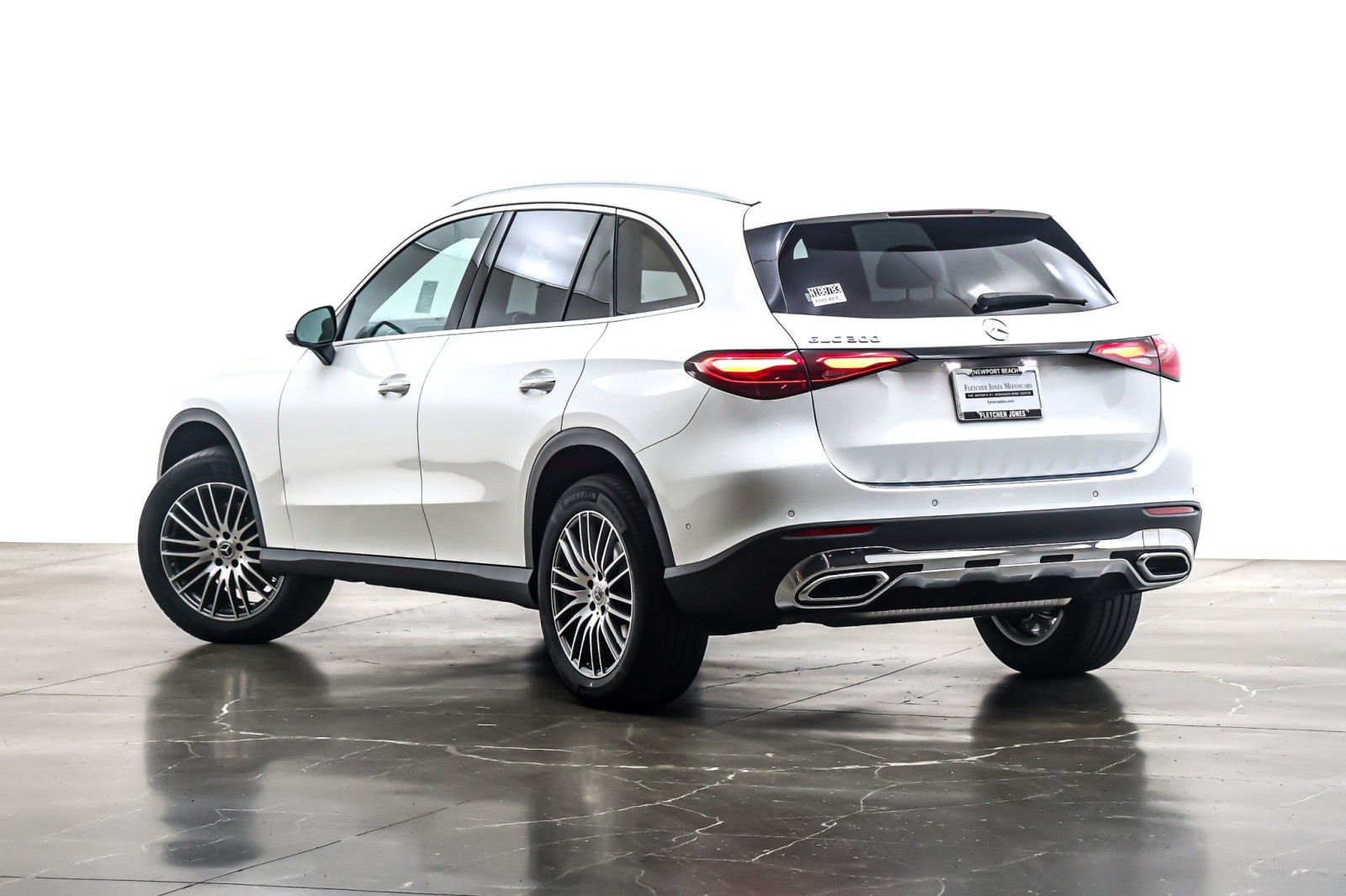 New 2026 Polar White Mercedes-Benz GLC 300 image 12