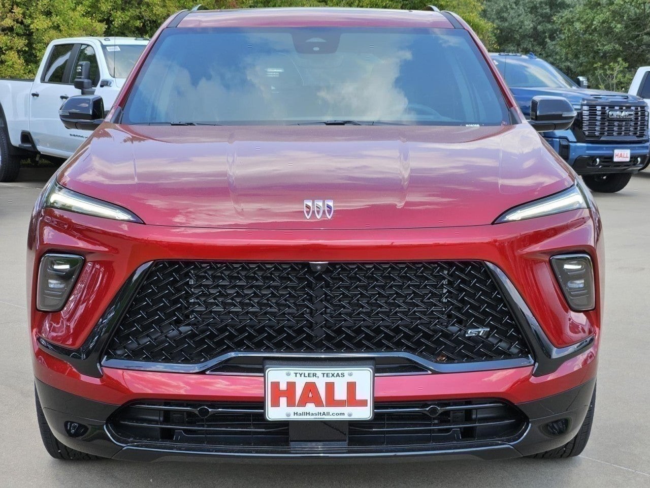 View vehicle photo 2