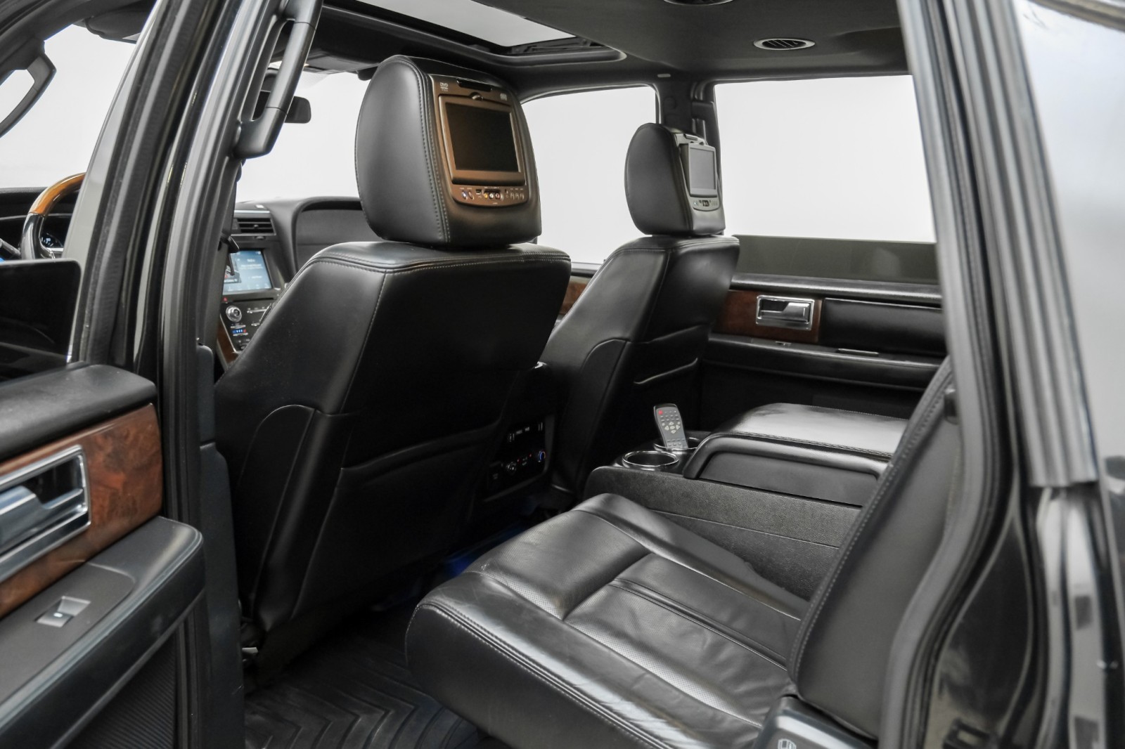 2015 Lincoln Navigator L 4WD 42