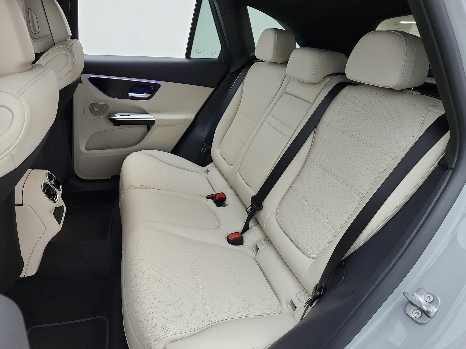 New 2027 MANUFAKTUR Alpine Grey Mercedes-Benz GLC 300 SUV image 11