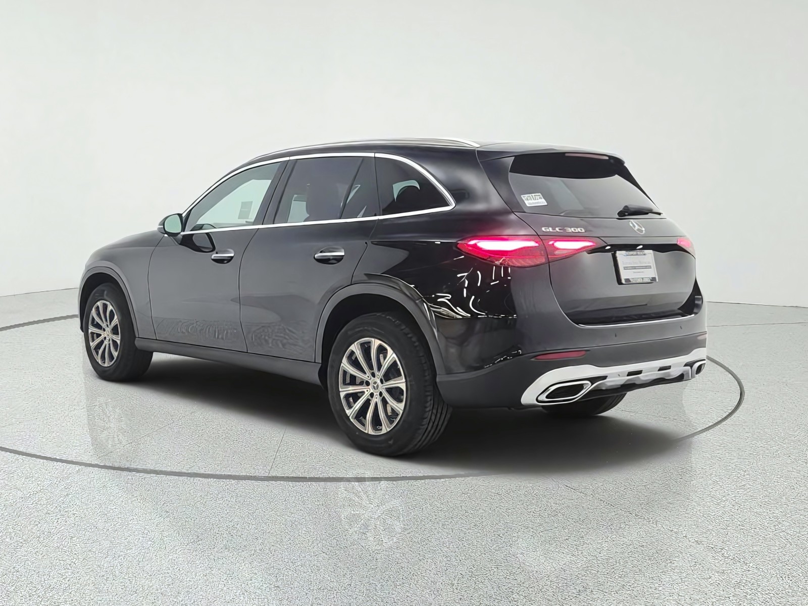 New 2027 Black Mercedes-Benz GLC 300 SUV image 7