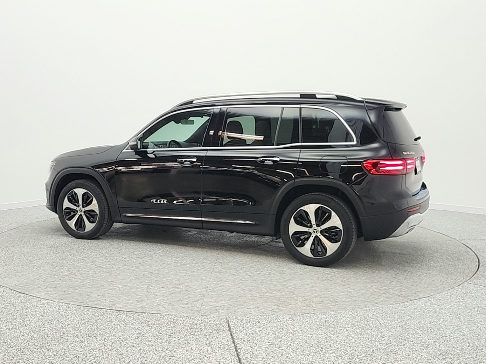 Certified Used 2025 Night Black Mercedes-Benz GLB 250 SUV image 8