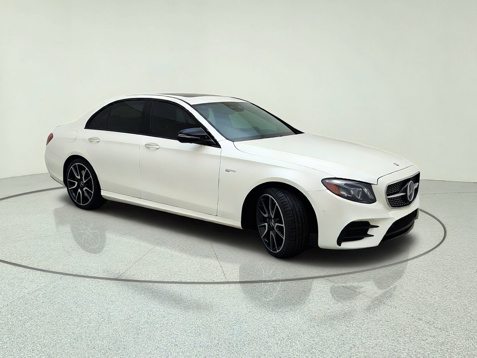 Used 2018 designo Diamond White Mercedes-Benz AMG® E 43 image 5