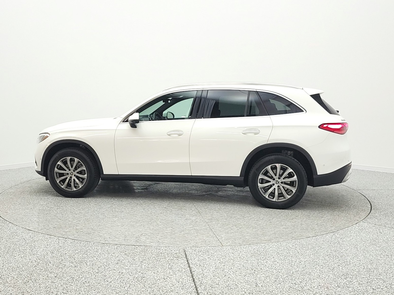 Certified Used 2025 Polar White Mercedes-Benz GLC 300 SUV image 9