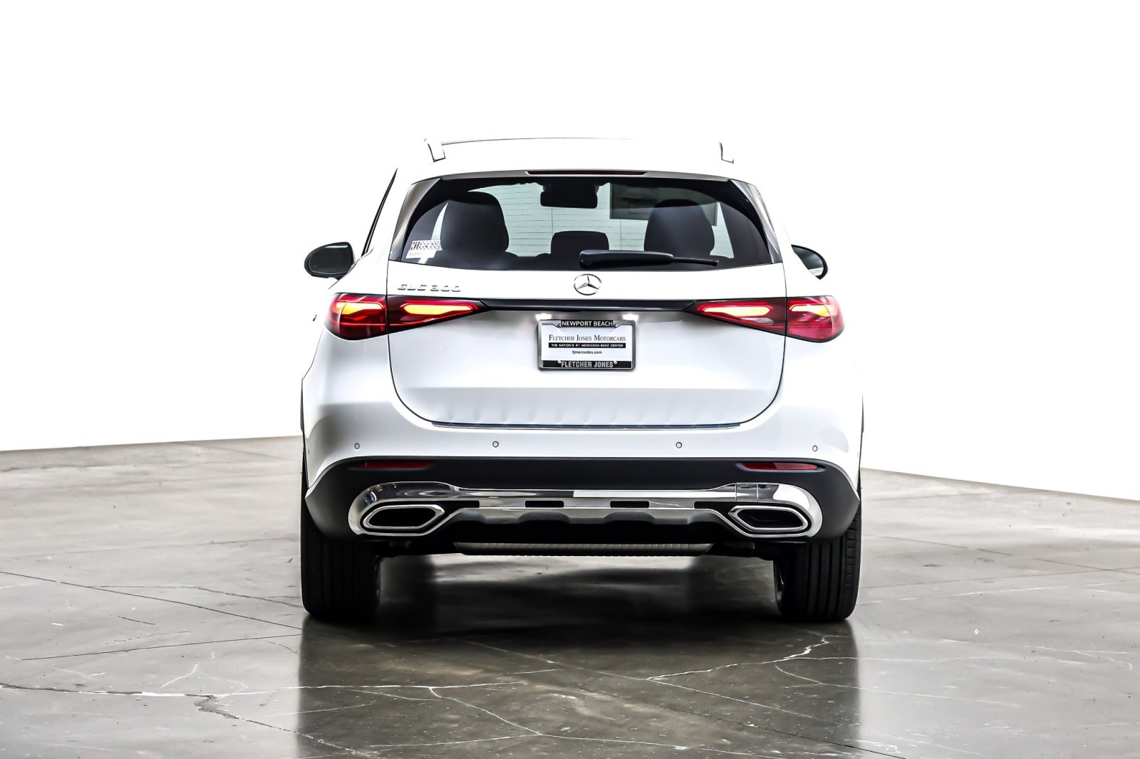 New 2026 Polar White Mercedes-Benz GLC 300 image 3