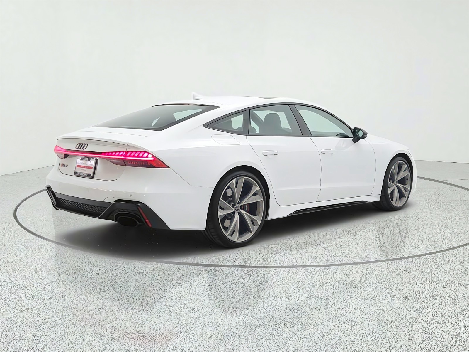 Used 2023 Glacier White Metallic Audi 4.0 TFSI quattro image 5