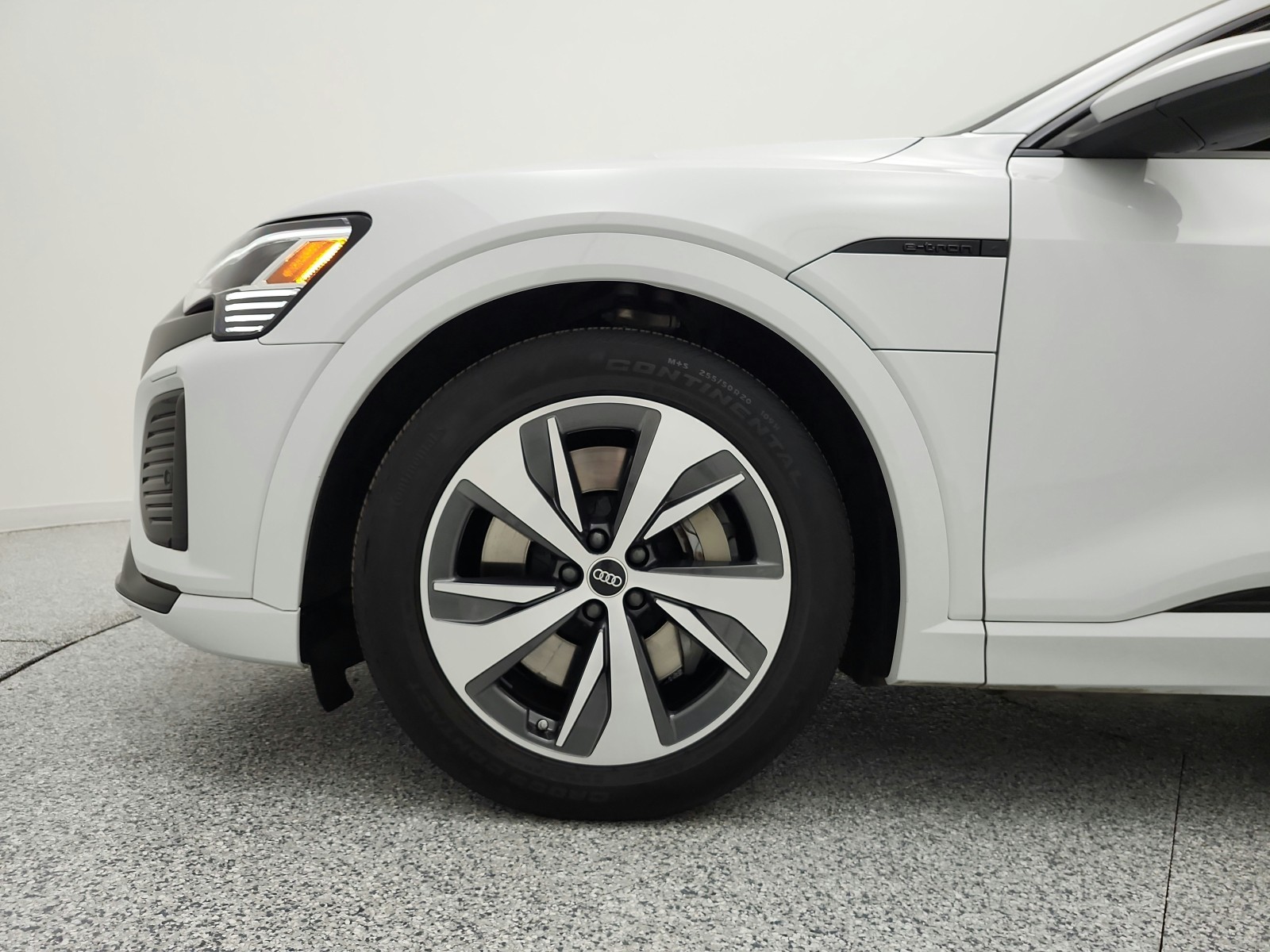 Used 2024 Glacier White Metallic Audi S line Premium image 18